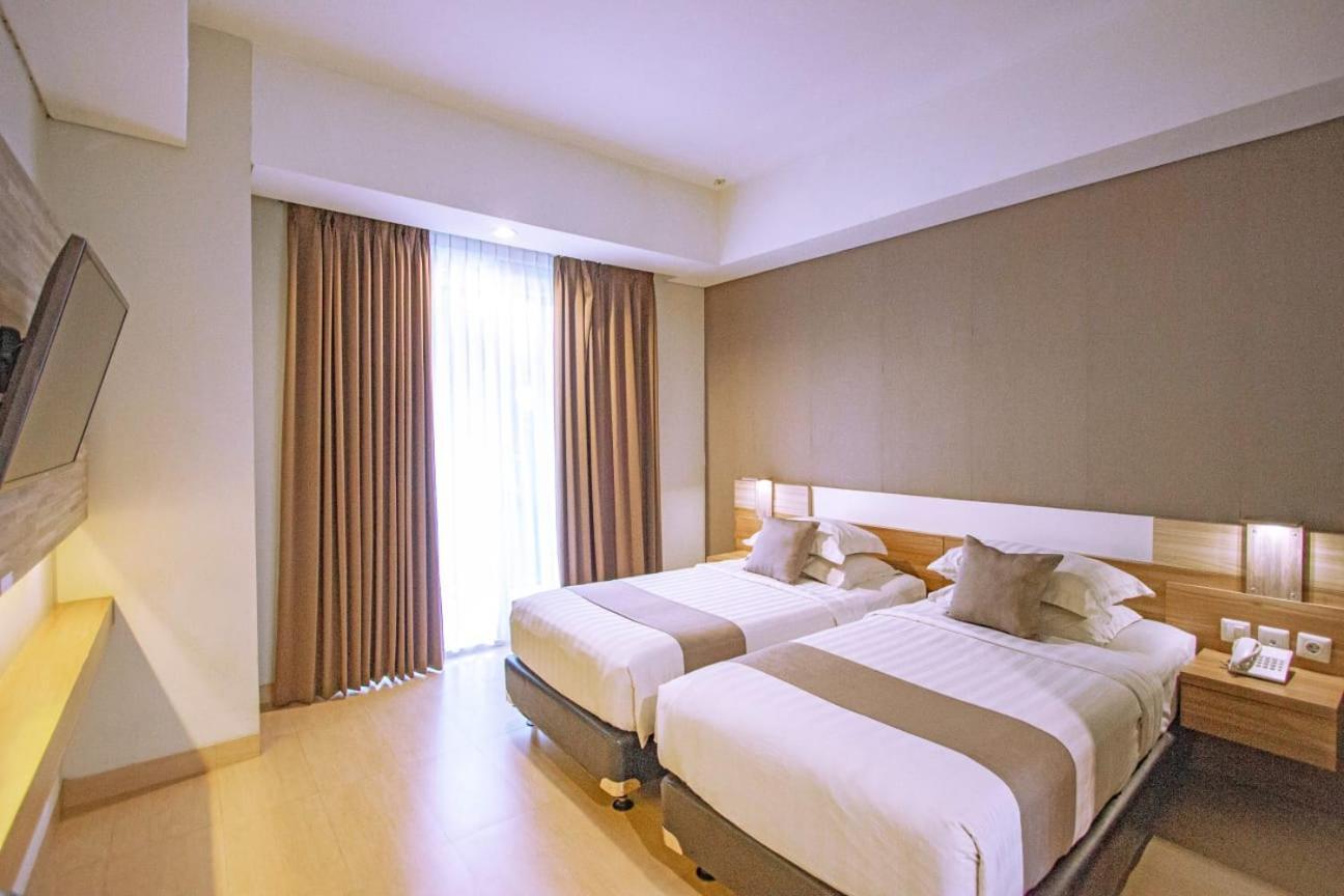 Hotel Fortunagrande Seturan Yogyakarta Ngoại thất bức ảnh