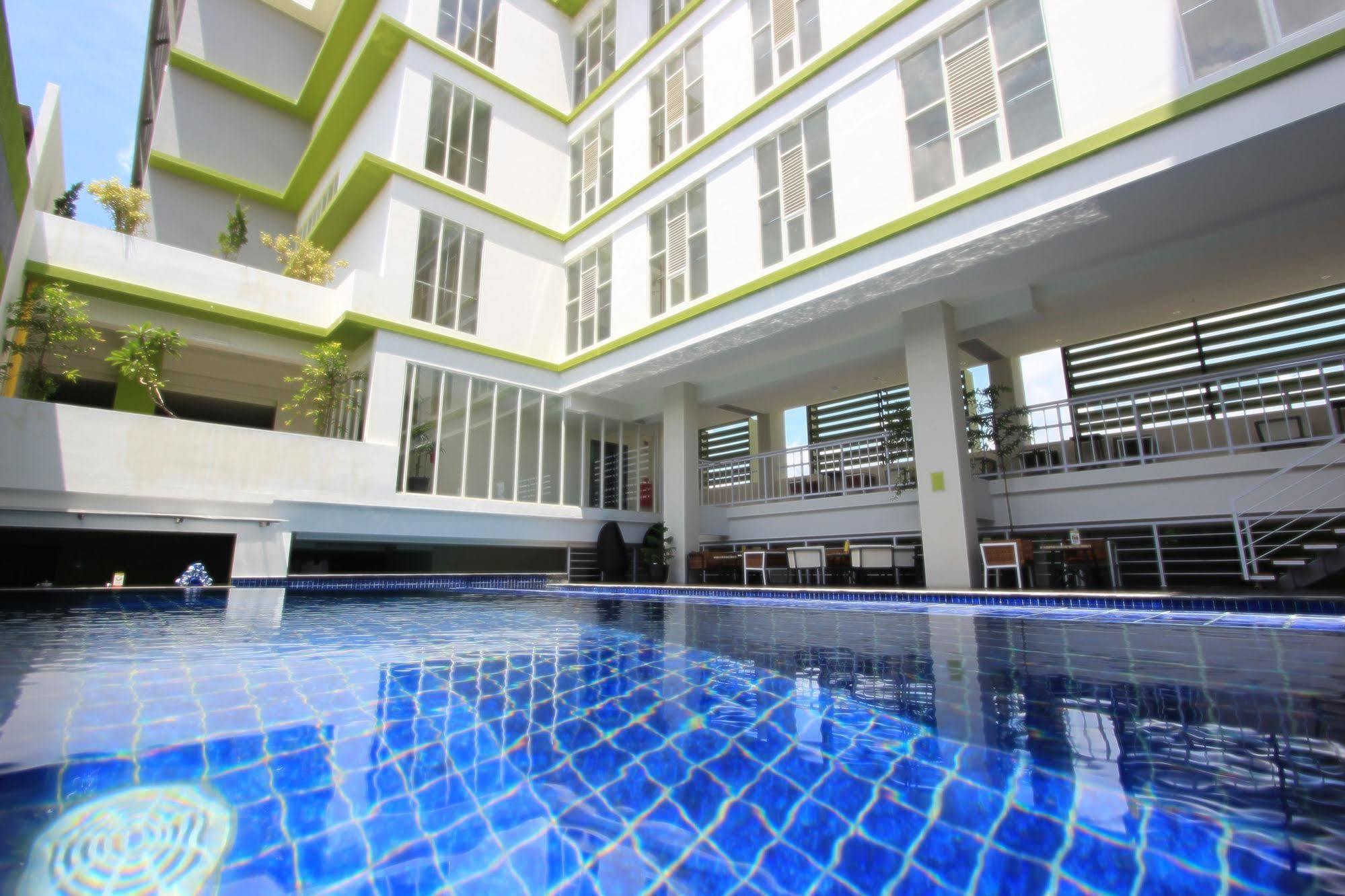 Hotel Fortunagrande Seturan Yogyakarta Ngoại thất bức ảnh